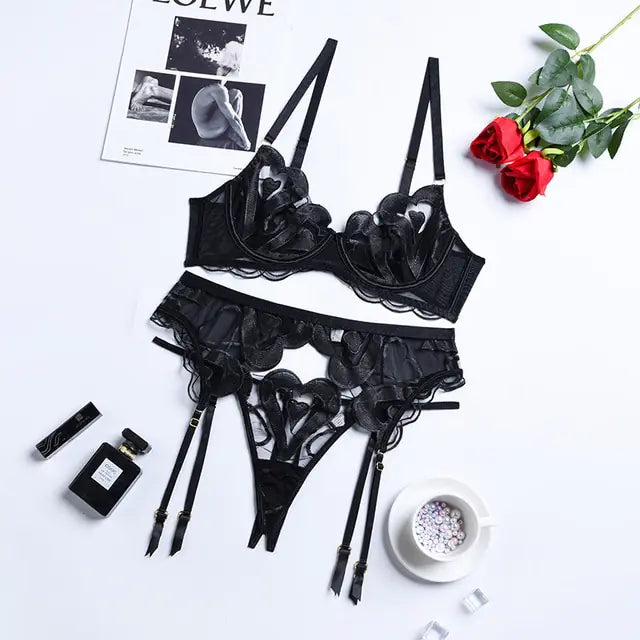 Sexy Heart Embroidered Underwear Set